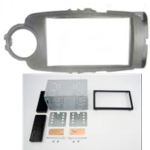 Kit doppio din Toyota Yaris 2011 colore silver comprensiva di fascia metallica